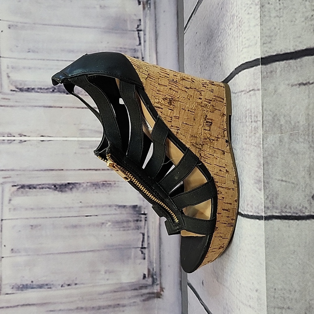 Steve Madden "Eddyy" Wedge Heels